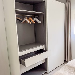 Schiebetürenschrank